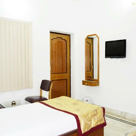 Hotel Tokyo Vihar Bodh Gaya Buitenkant foto