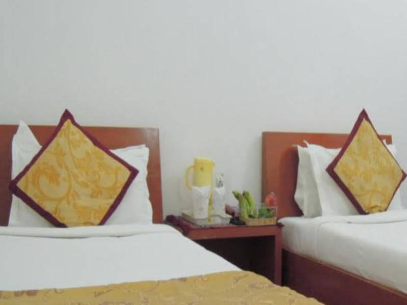 Hotel Tokyo Vihar Bodh Gaya Buitenkant foto