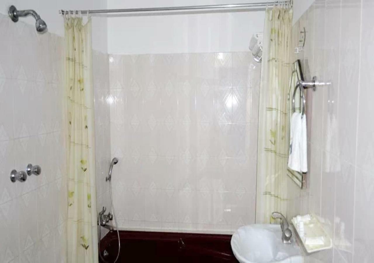Hotel Tokyo Vihar Bodh Gaya Buitenkant foto
