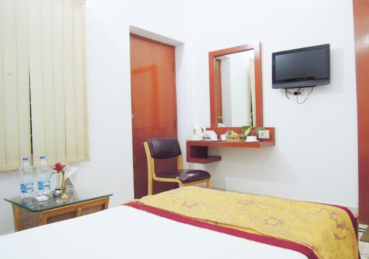 Hotel Tokyo Vihar Bodh Gaya Buitenkant foto