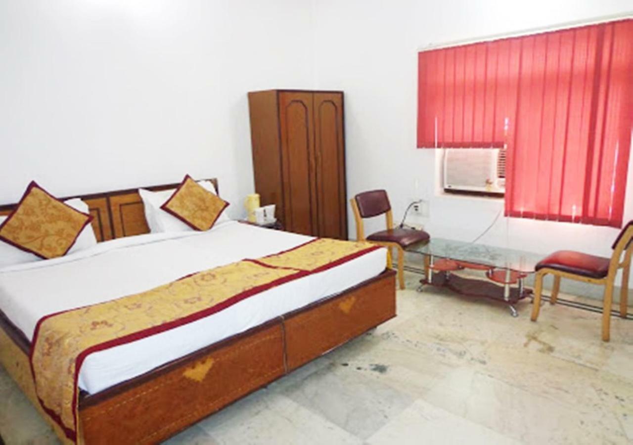 Hotel Tokyo Vihar Bodh Gaya Buitenkant foto