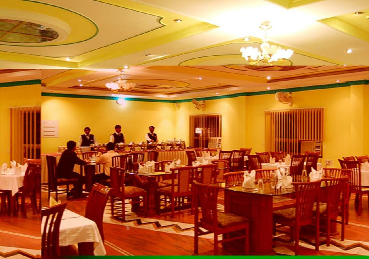 Hotel Tokyo Vihar Bodh Gaya Buitenkant foto